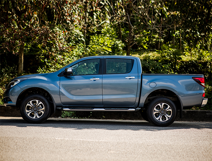 dieu chinh gia mazda bt-50