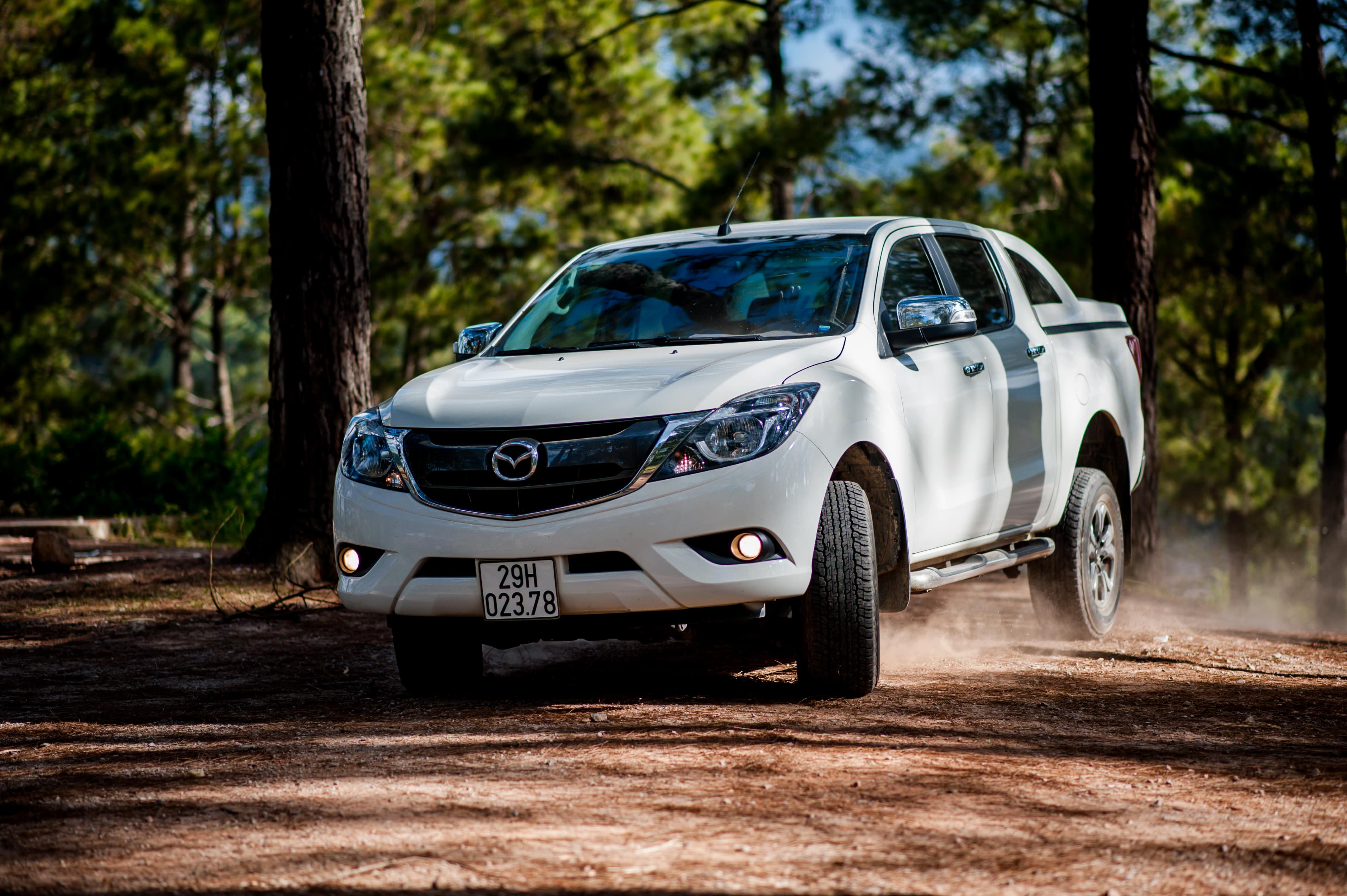 dieu chinh gia mazda bt-50