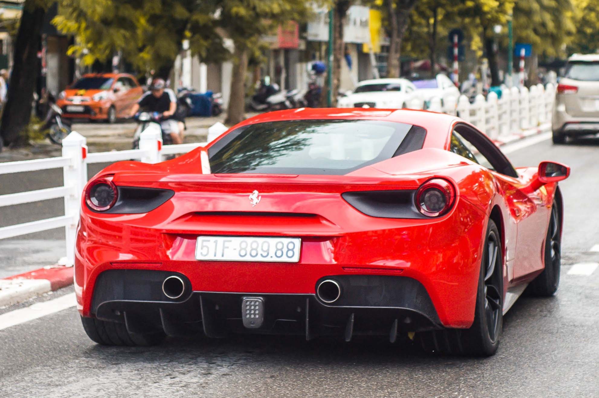 Ferrari 488 GTB cua Tuan Hung