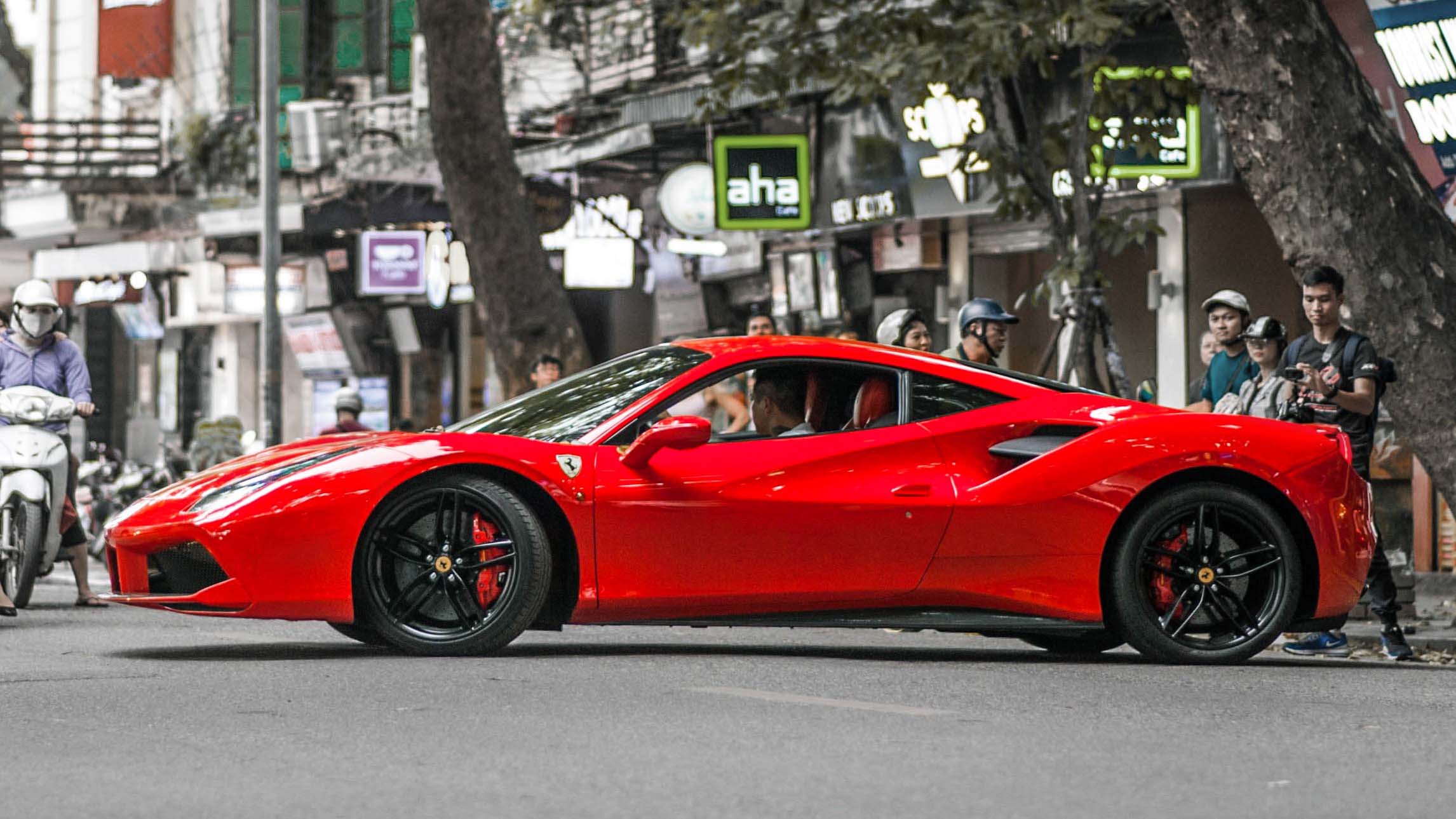 Ferrari 488 GTB cua Tuan Hung