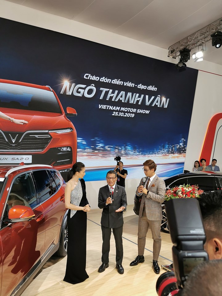 Ngo Thanh Van duoc tang xe VinFast