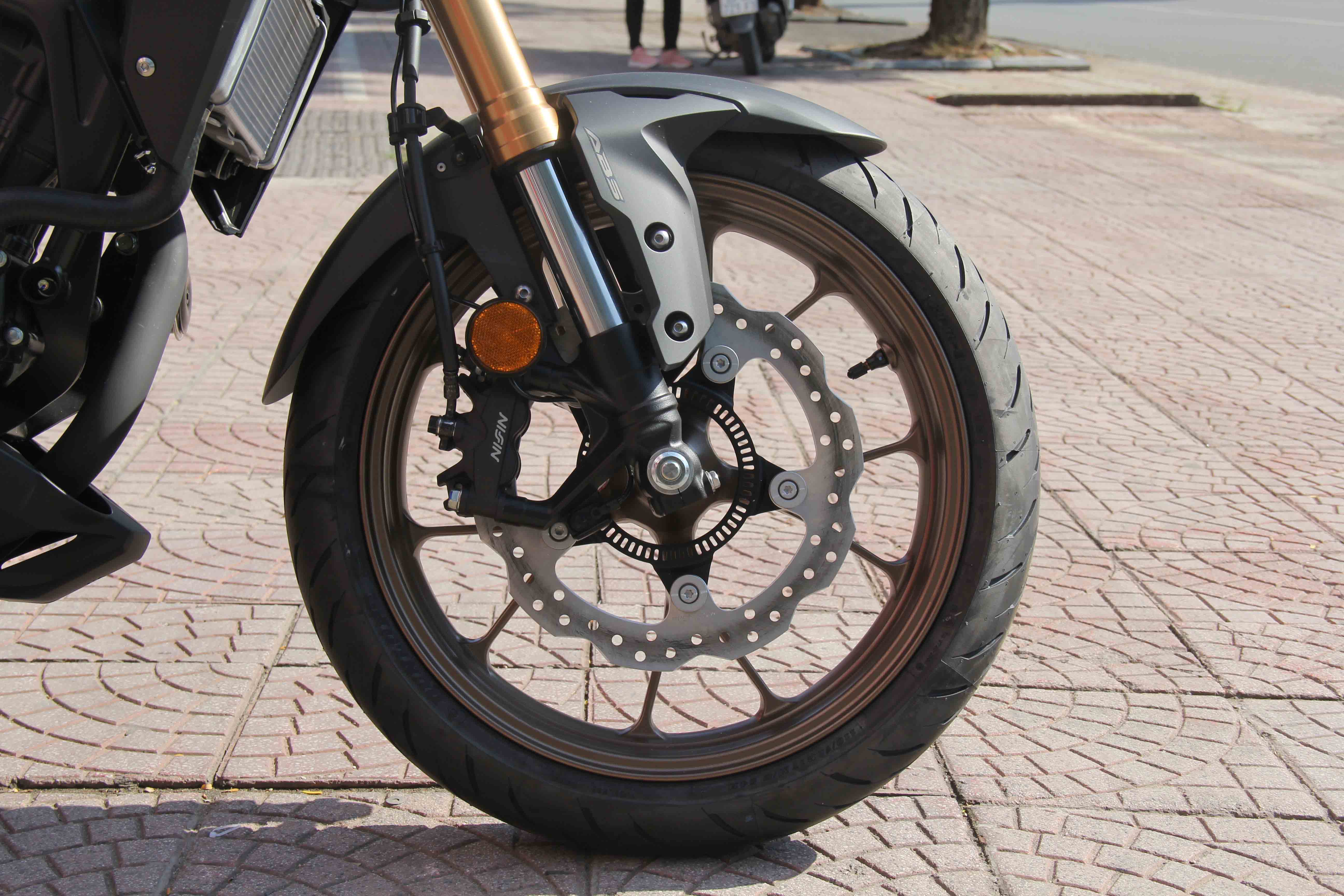 Honda CB300R 