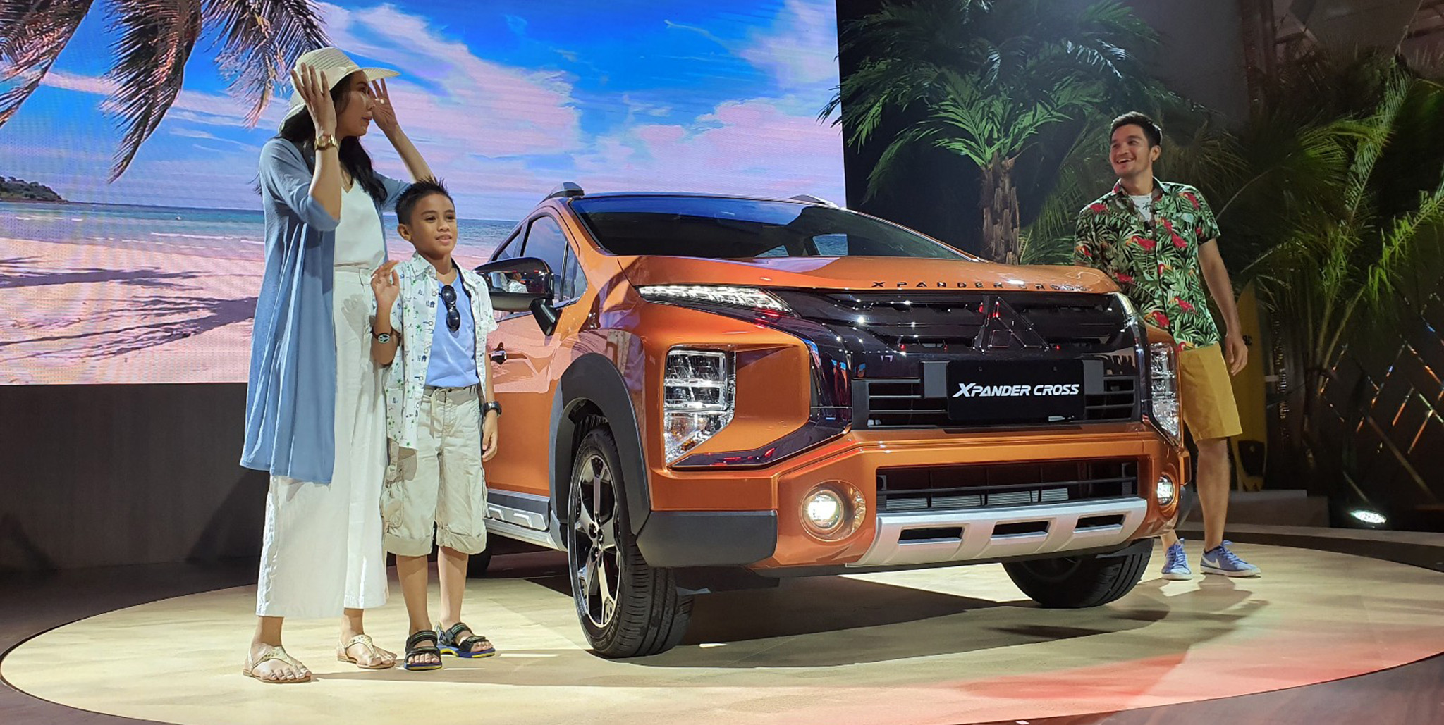 Mitsubishi Xpander Cross mẫu xe hoàn toàn mới vừa được Mitsubishi chính thức trình làng
