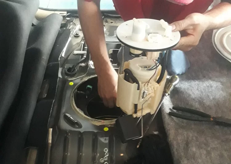 xe Mitsubishi Xpander bị lỗi bơm xăng