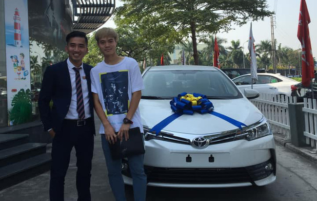 Van Toan mua Toyota Altis
