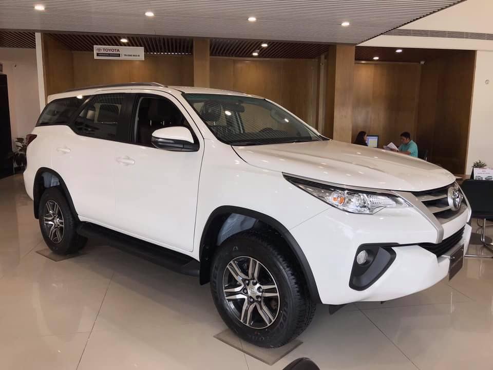 gia xe toyota fortuner