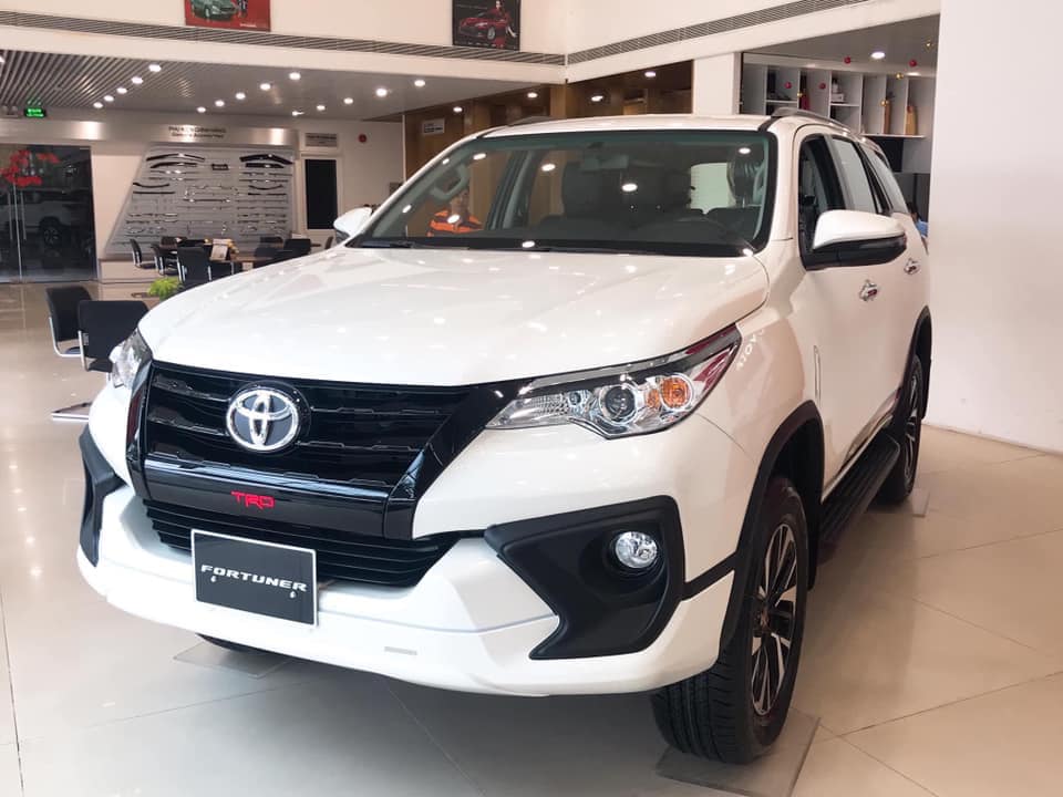gia xe toyota fortuner