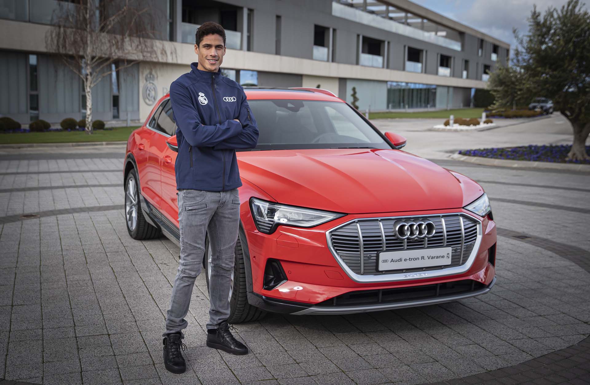 Audi tang xe cho Real Madrid