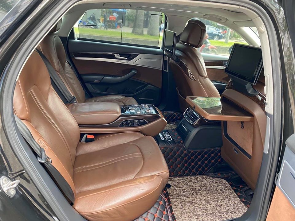 Audi A8L 