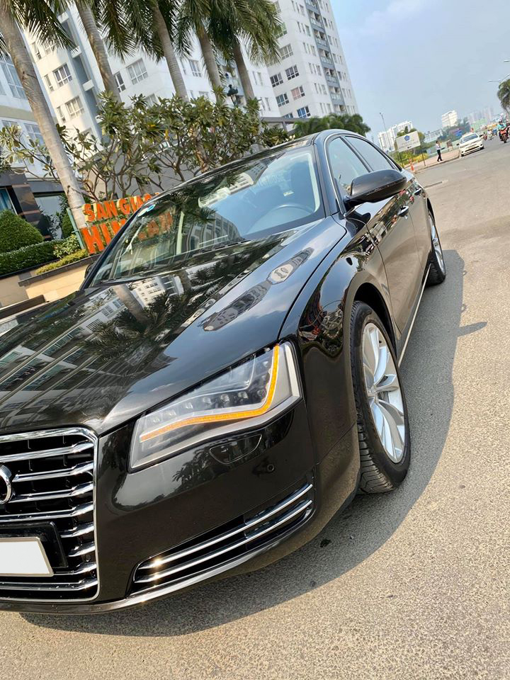 Audi A8L 