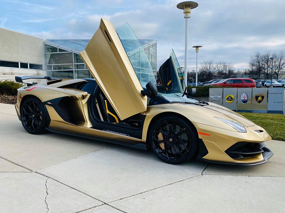 Lamborghini Aventador SVJ Roadster