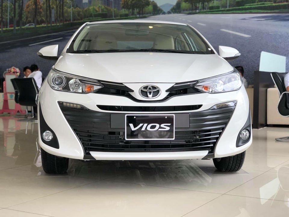 gia xe Toyota