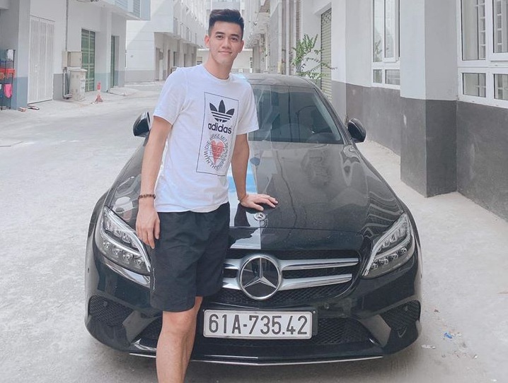tien linh mua mercedes-benz