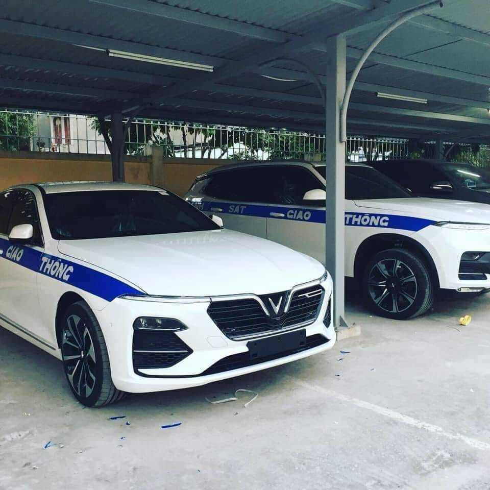 xe VinFast CSGT