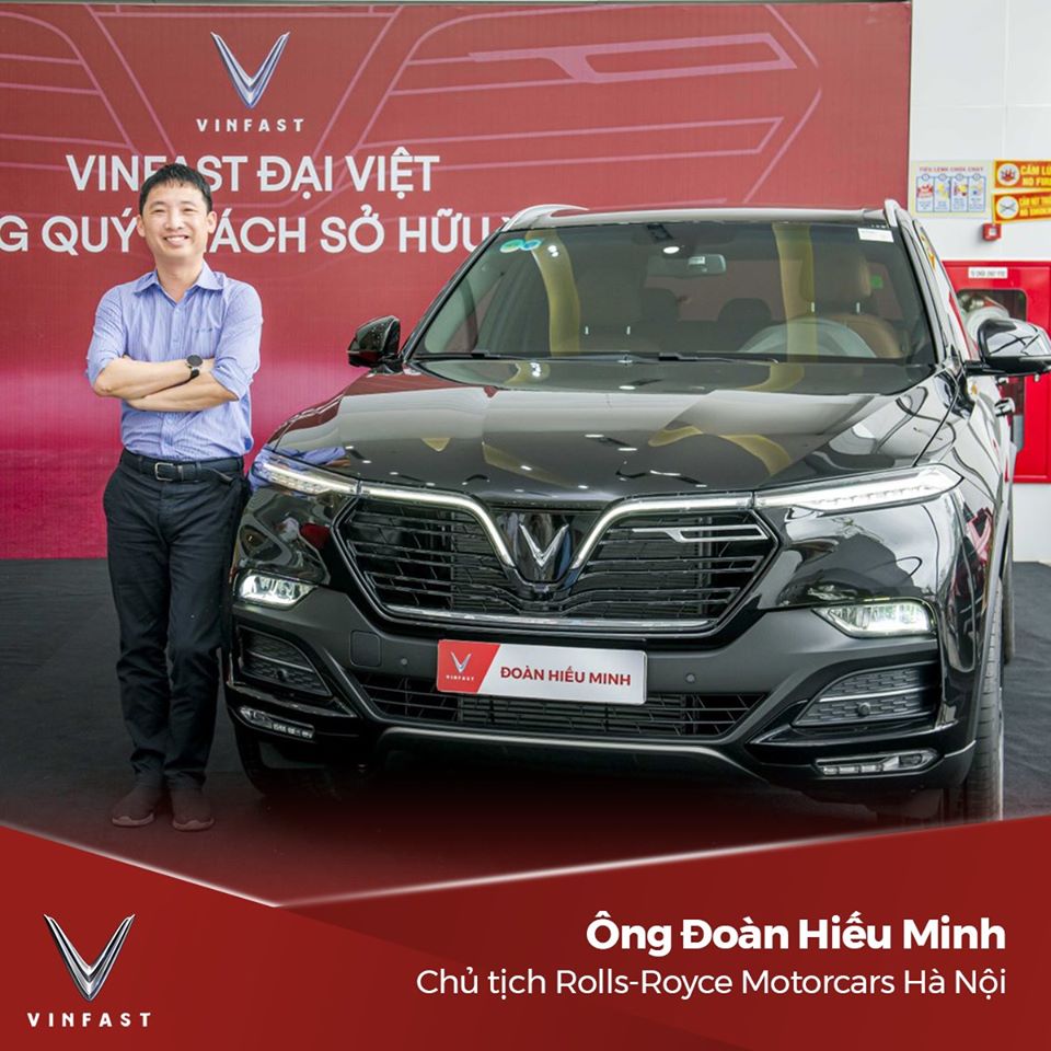 Ông Đoàn Hiếu Minh bên chiếc xe VinFast Lux SA2.0