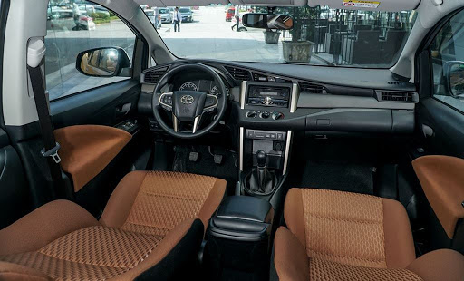 Nội thất xe Toyota Innova 2020