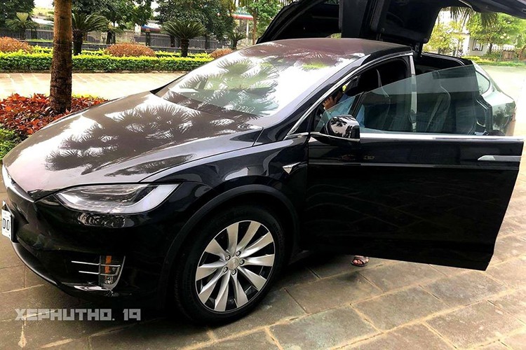 Tesla Model X