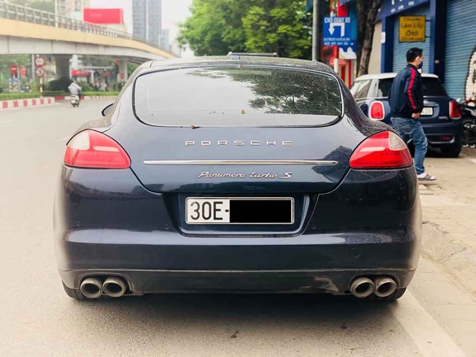 Porsche Panamera 