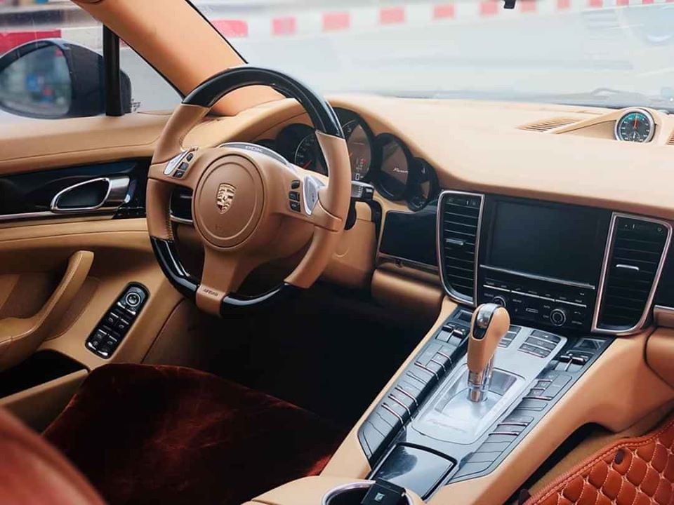 Porsche Panamera 