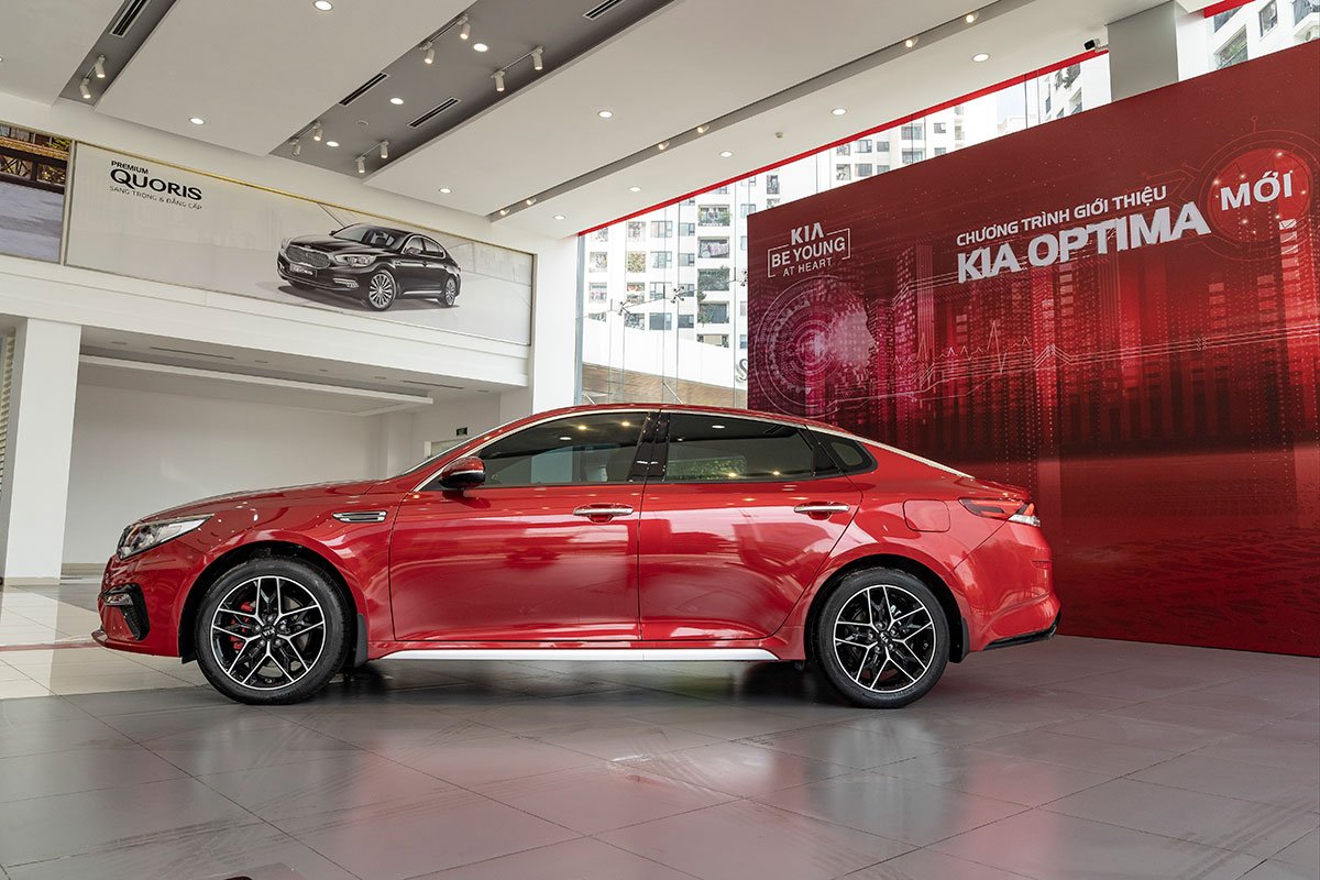 Thân xe KIA Optima 2020