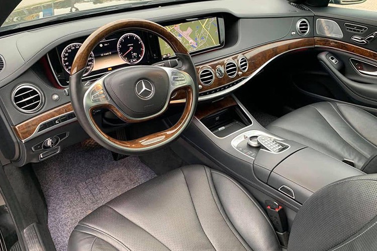 Mercedes-Benz S400 