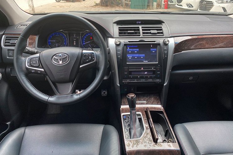 Toyota Camry 2017