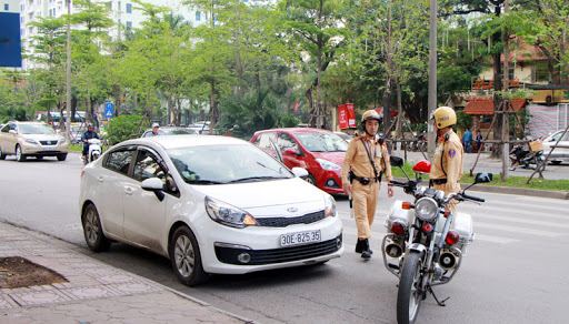 bao lanh o to vi pham giao thong