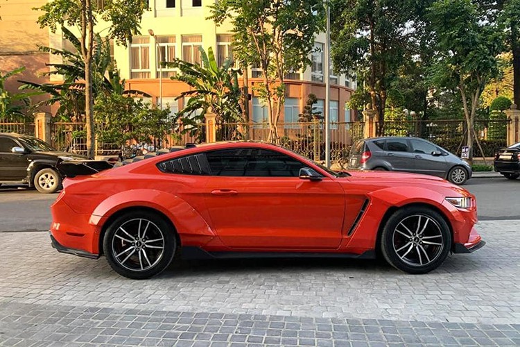 Ford Mustang 