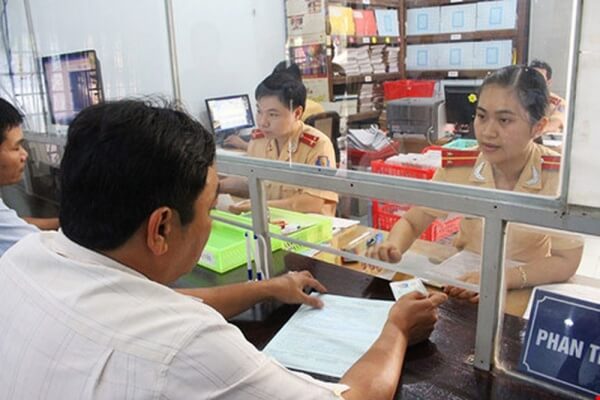 mien giam tien phat vi pham giao thong