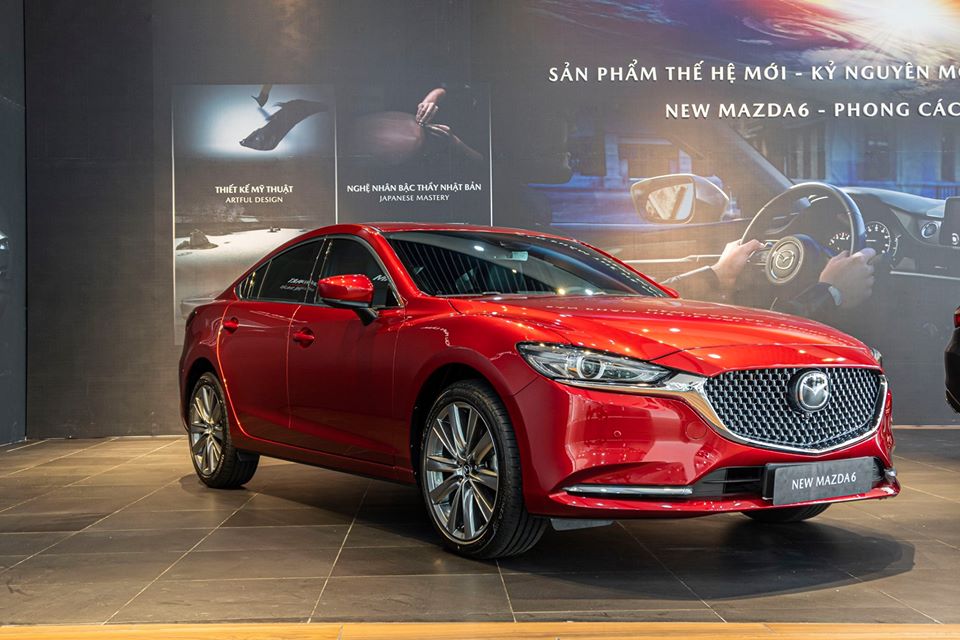 gia xe Mazda 6 2020