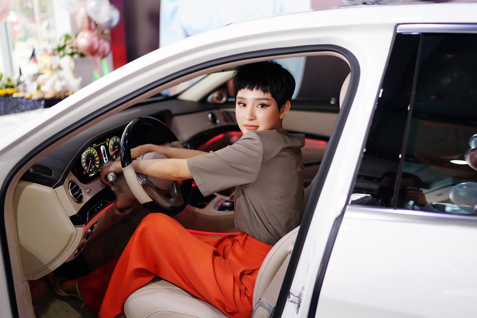 hien ho mua xe mercedes-benz