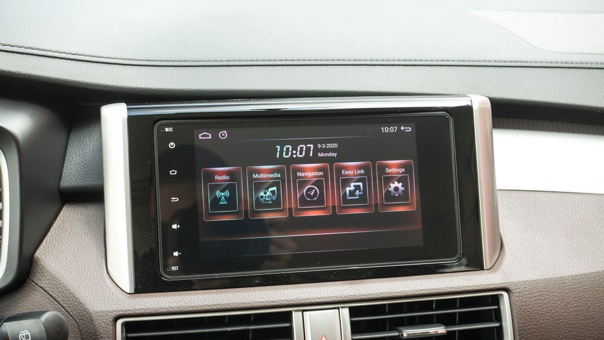 Hệ thống giải trí trên Mitsubishi Xpander Cross