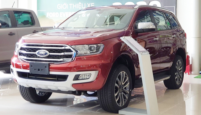 gia xe Ford Everest 2020