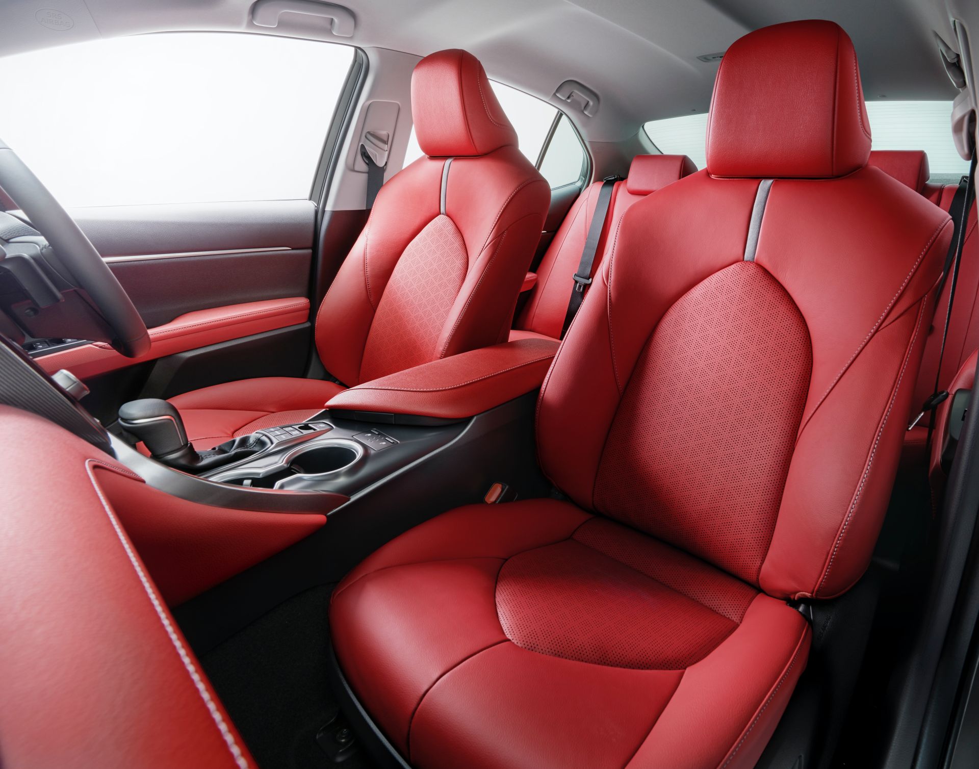 Toyota Camry Black Edition 