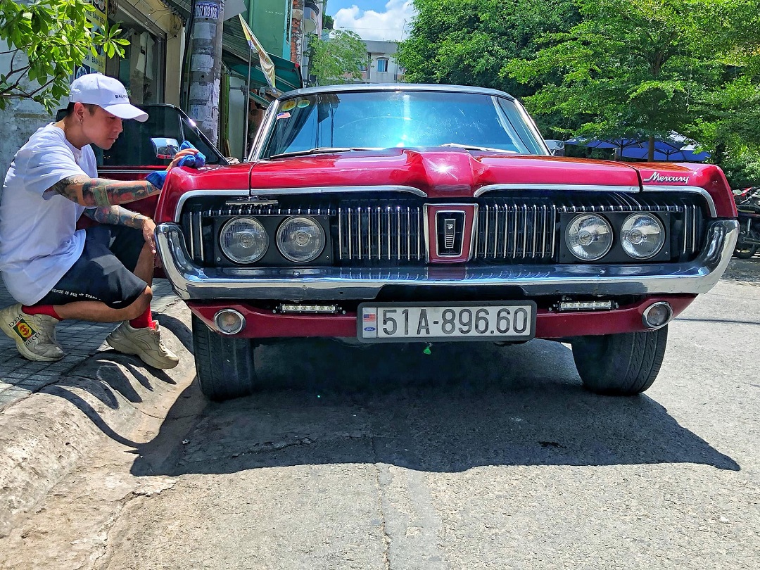 Chiếc Mercury Cougar XR-7 của Binz