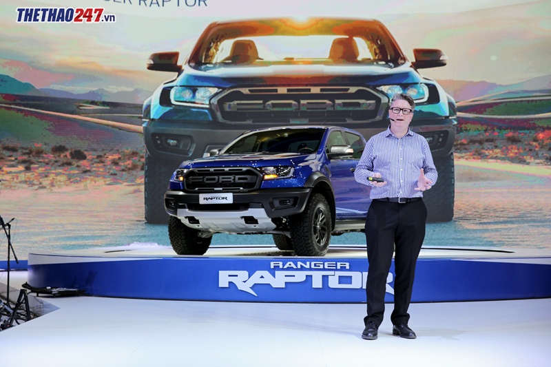 ford-raptor ra mat