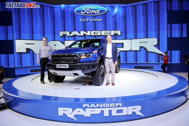 ford-raptor ra mat