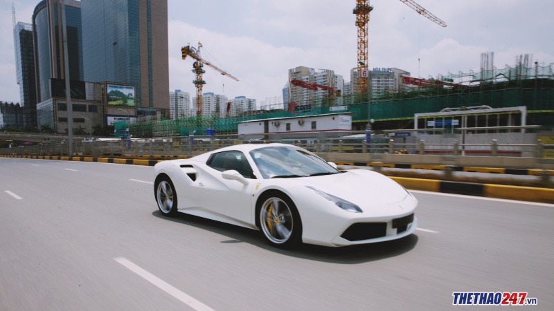 review-ferrari-488