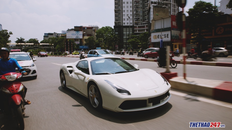review-ferrari-488