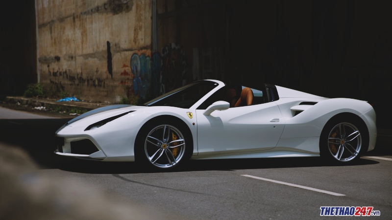 review-ferrari-488