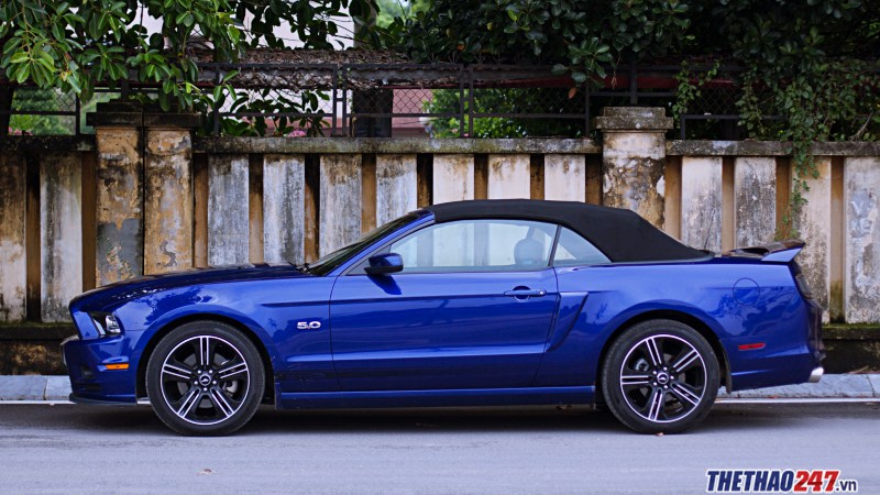 danh gia ford mustang