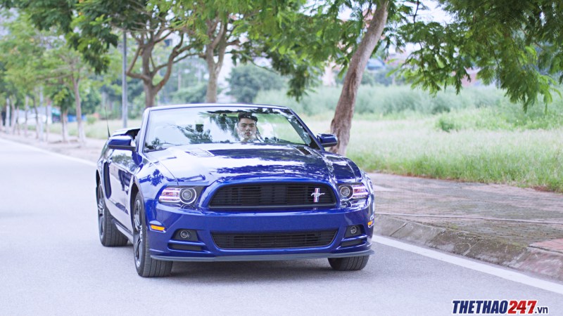 danh gia ford mustang