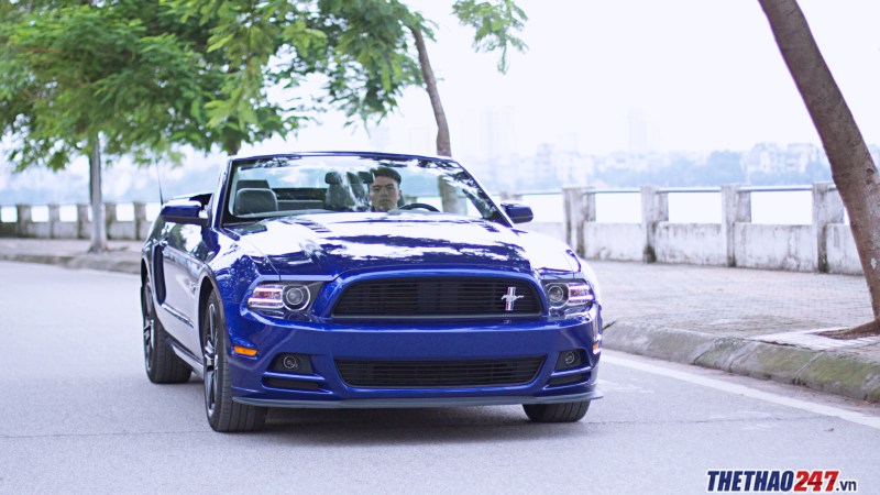 danh gia ford mustang