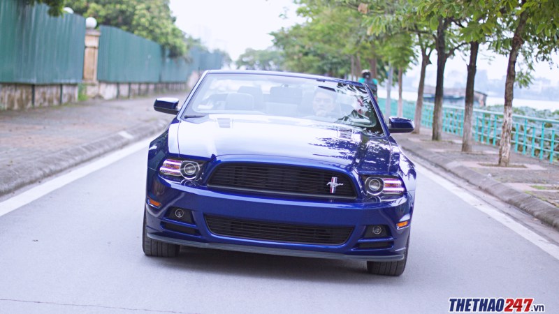 danh gia ford mustang