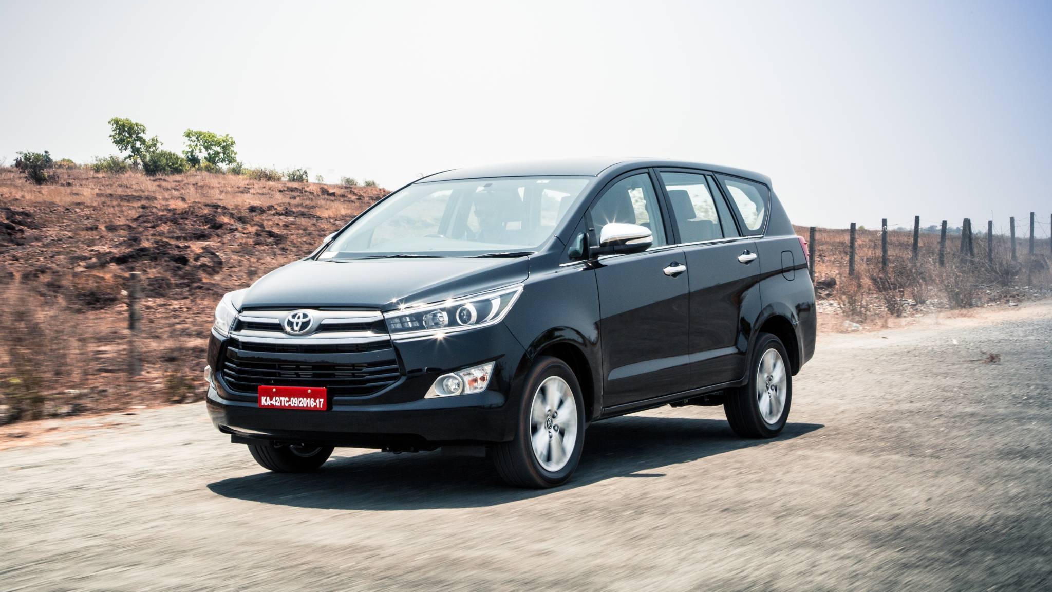 innova giá rẻ, xe giá rẻ