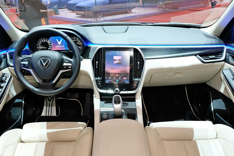 vinfast, lux v8, geneva motor show