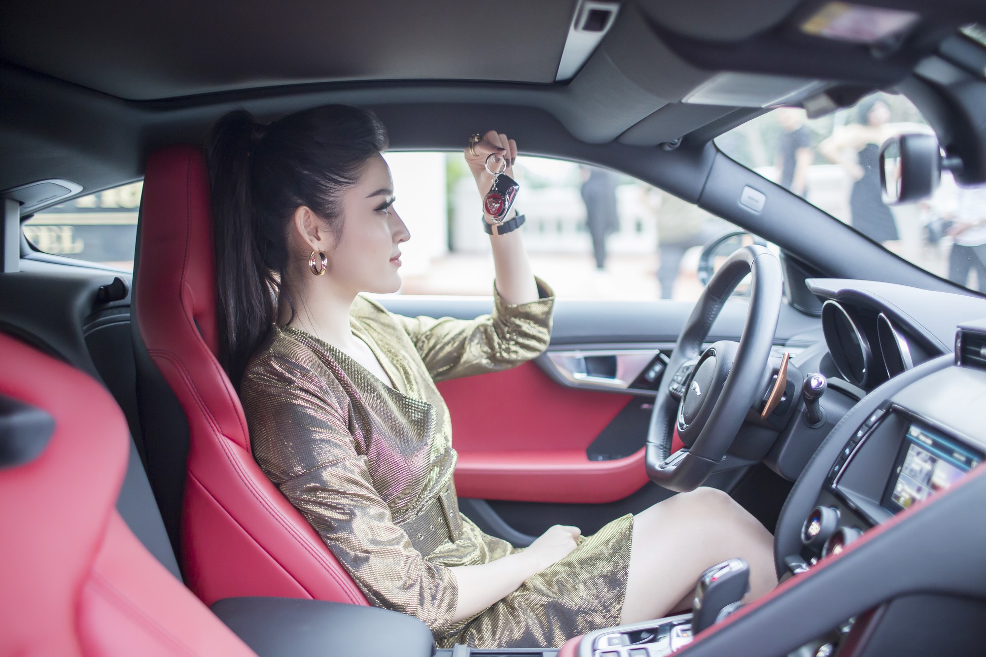 j-type, jaguar, á hậu huyền my