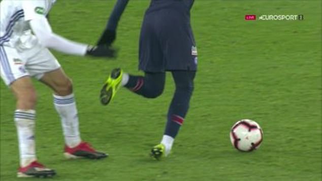 Neymar, Neymar chấn thương, Neymar mất trận MU, PSG, MU, Neymar MU, Neymar PSG, 