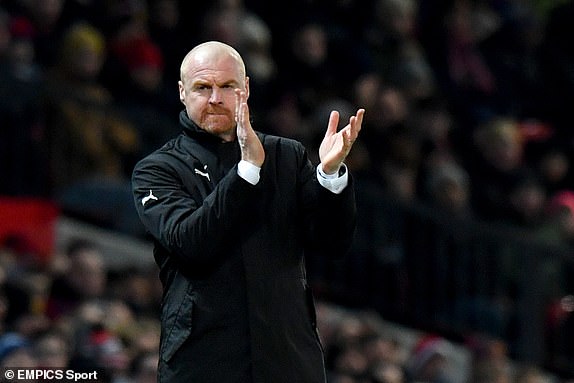 Trực tiếp MU vs Burnley, MU vs Burnley, nhận định MU vs Burnley, Sanchez, Lukaku, MU, Man United, Old Trafford