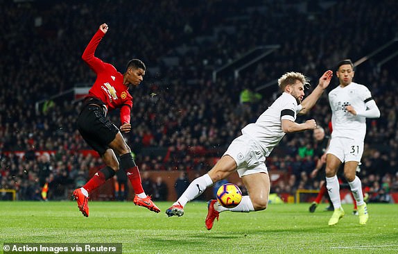 Trực tiếp MU vs Burnley, MU vs Burnley, nhận định MU vs Burnley, Sanchez, Lukaku, MU, Man United, Old Trafford